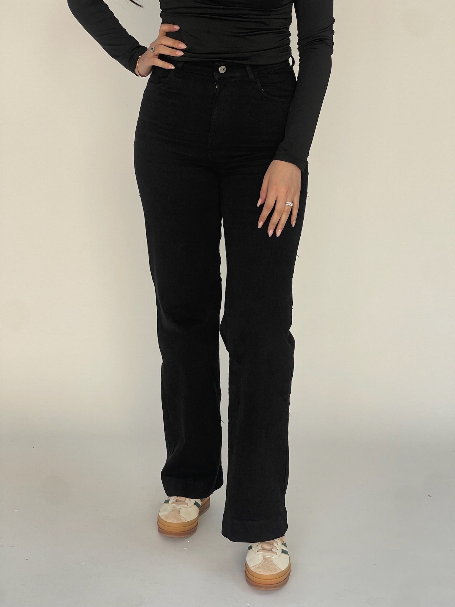Jean Baggy Taille Haute avec Ourlet