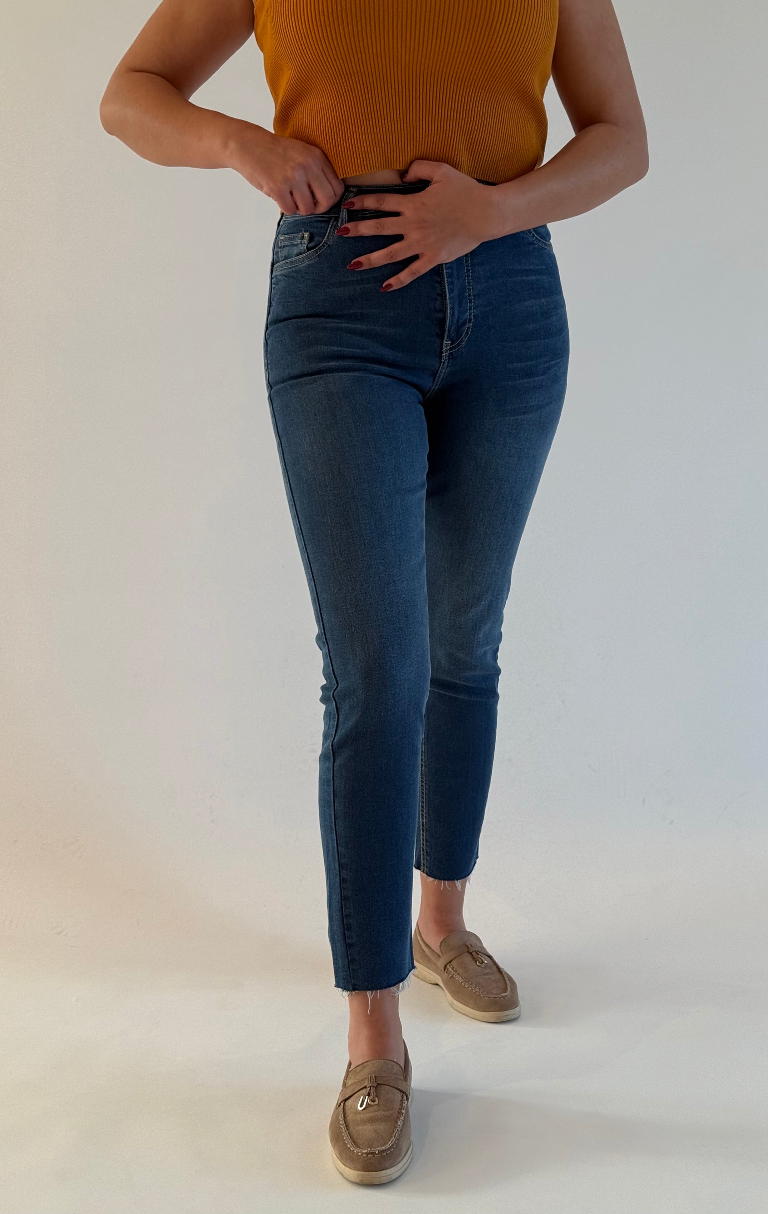Jean Mom fit moulant taille haute